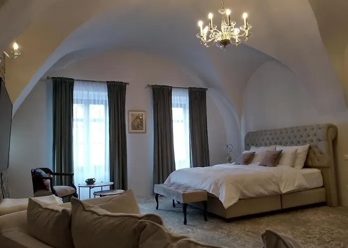 House Rodinny Historicky Dom بيت ضيافة مودرا
